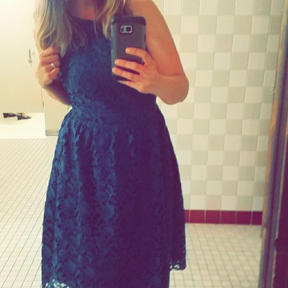 Meet your Posher, Jessica - Picture 1 of 4